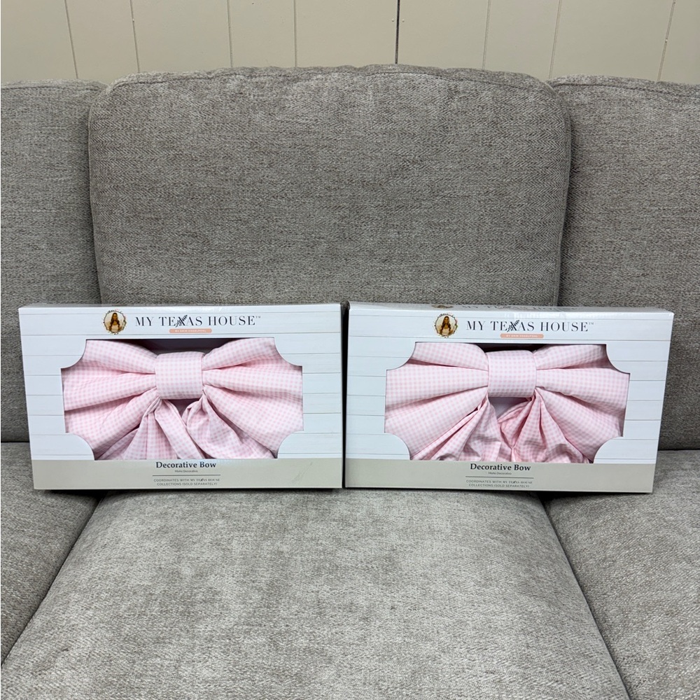 My Texas House set of 2 pink checkered bows